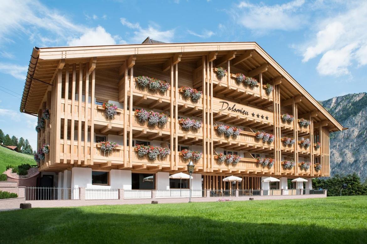 Hotel Garni Dolomieu Selva di Val Gardena Exteriör bild